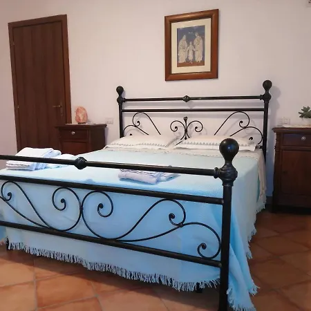 Casa In Via Sala, 39 *